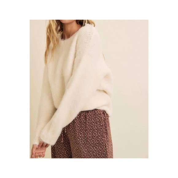 Elegant Cream Women's Sweater - Picture 2 of 5